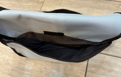 Vintage Old Navy Blue Nylon Messenger Crossbody Bag Y2K 2000s