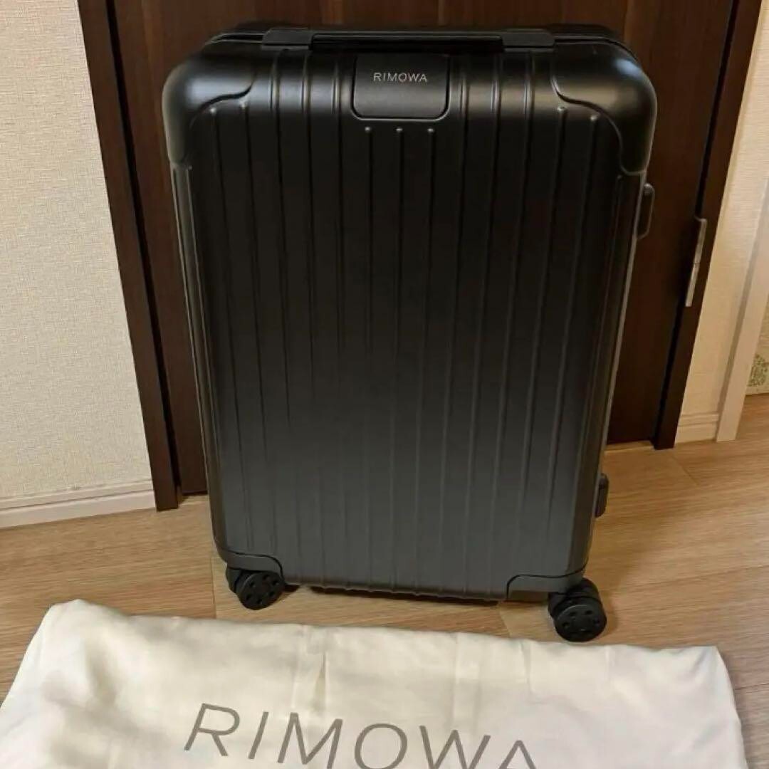 Rimowa Essential Cabin S 34L Matte Black 4-wheels Carry Case
