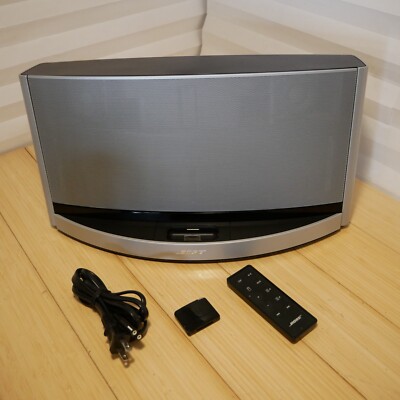 Bose SoundDock 10 Speaker System with Remote and Bluetooth