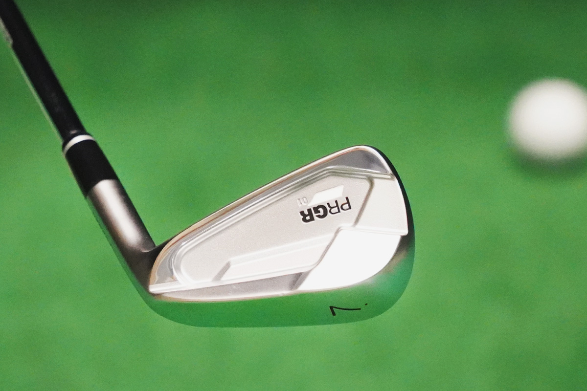これぞ“キングオブ打感” フェースに吸いつく プロギア「01 アイアン