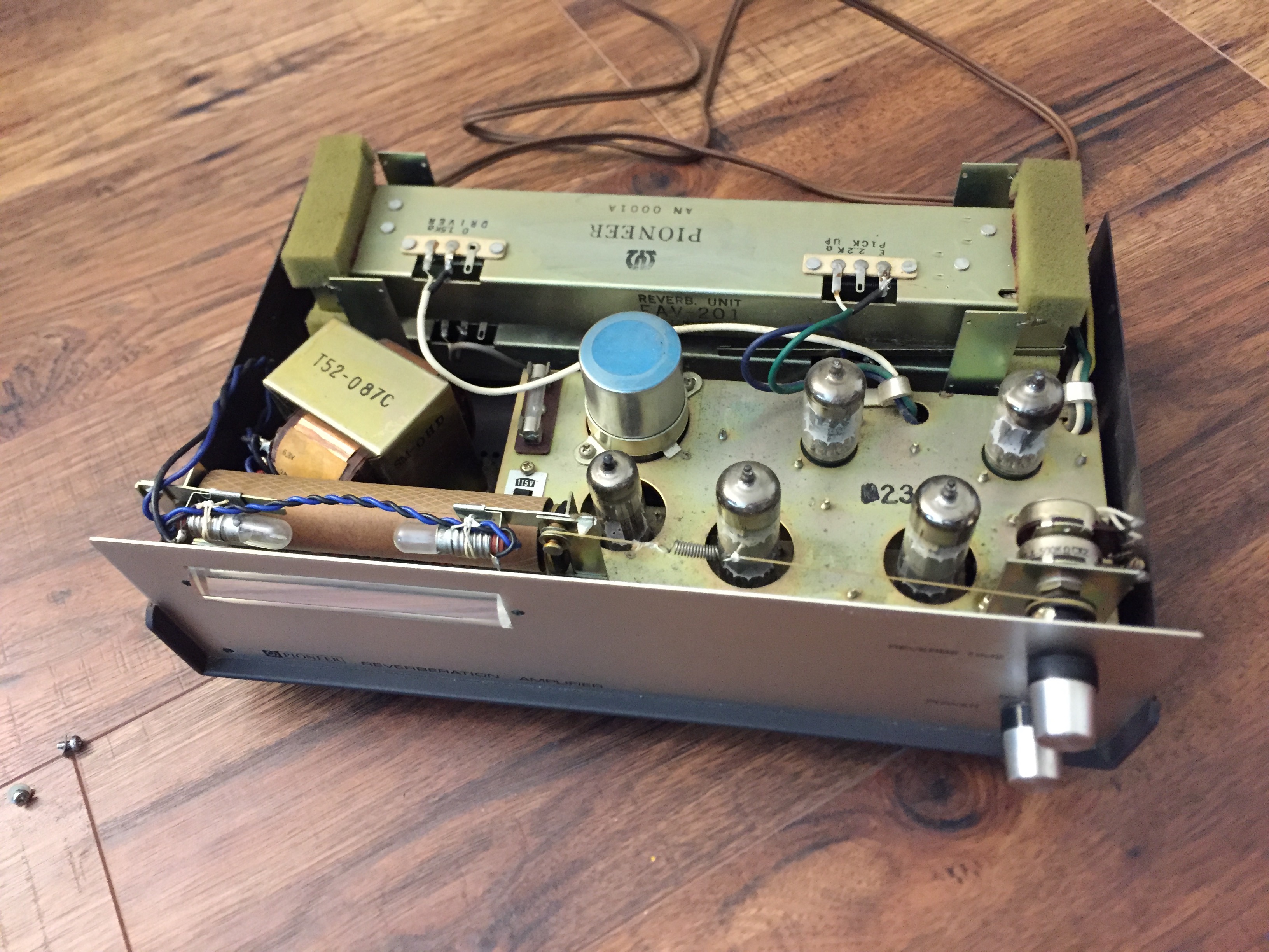 Pioneer SR-101 真空管ステレオ・スプリングリバーブアンプについて