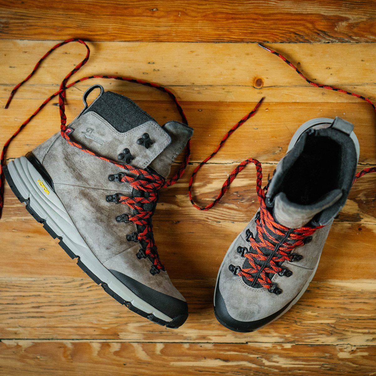 Danner - Arctic 600 Side-Zip Brown/Red Insulated 200G