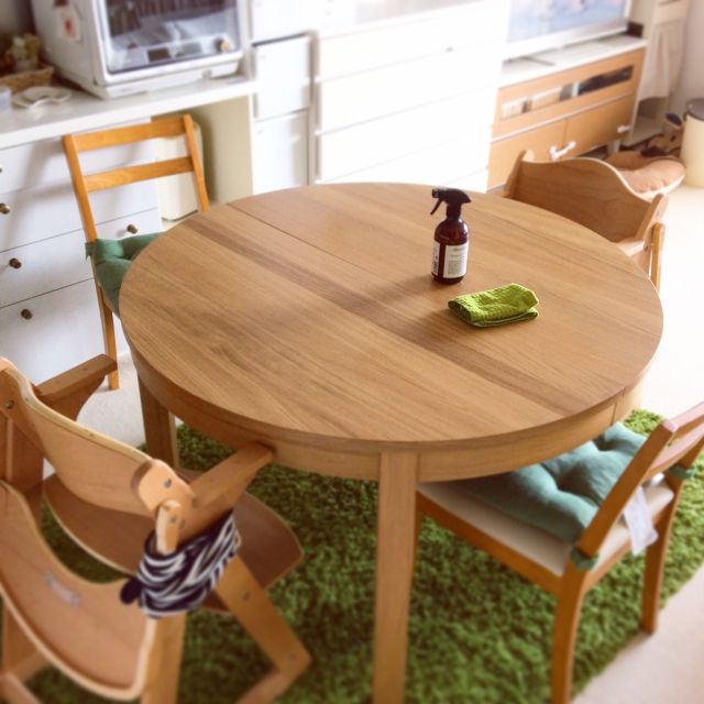 集いたくなるダイニングには、IKEAのテーブル＆チェアを