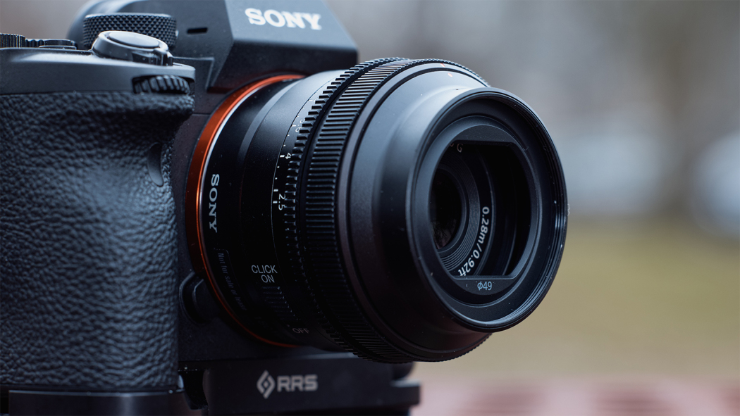 Sony FE 40mm F2.5 G Review | PCMag