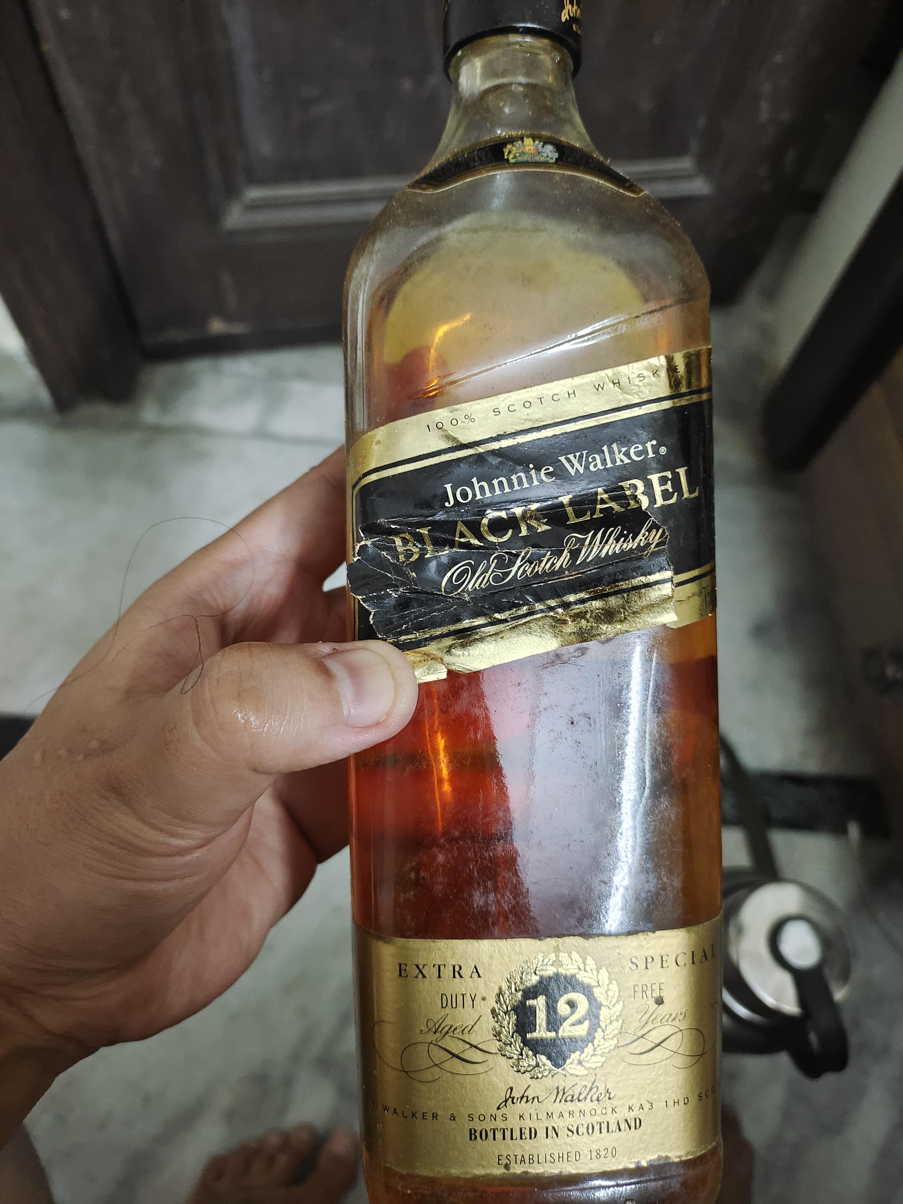 15〜20年前のブラックラベル - 飲んでも大丈夫 : r/liquor