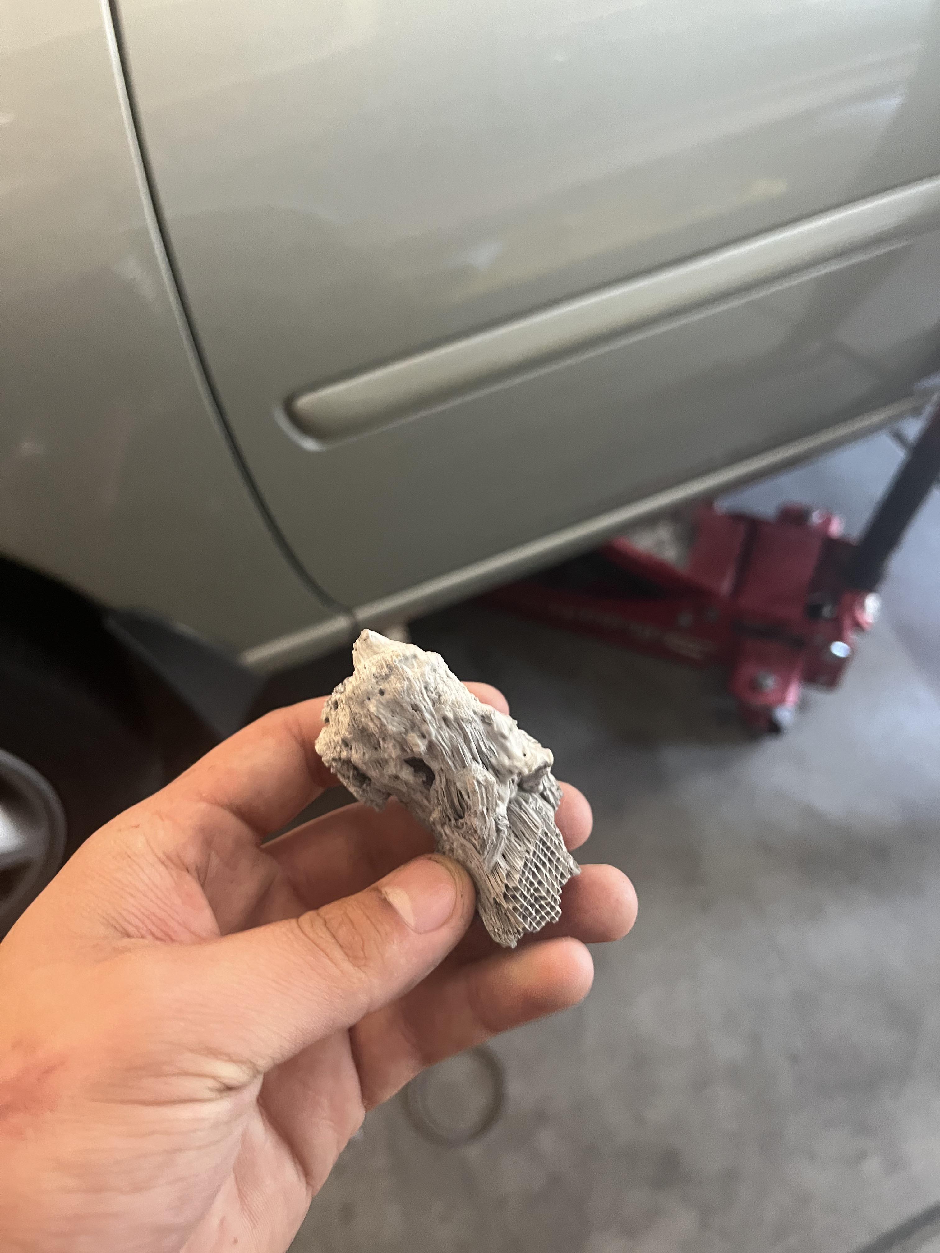 触媒コンバーターが壊れる原因って何があるの？ : r/MechanicAdvice