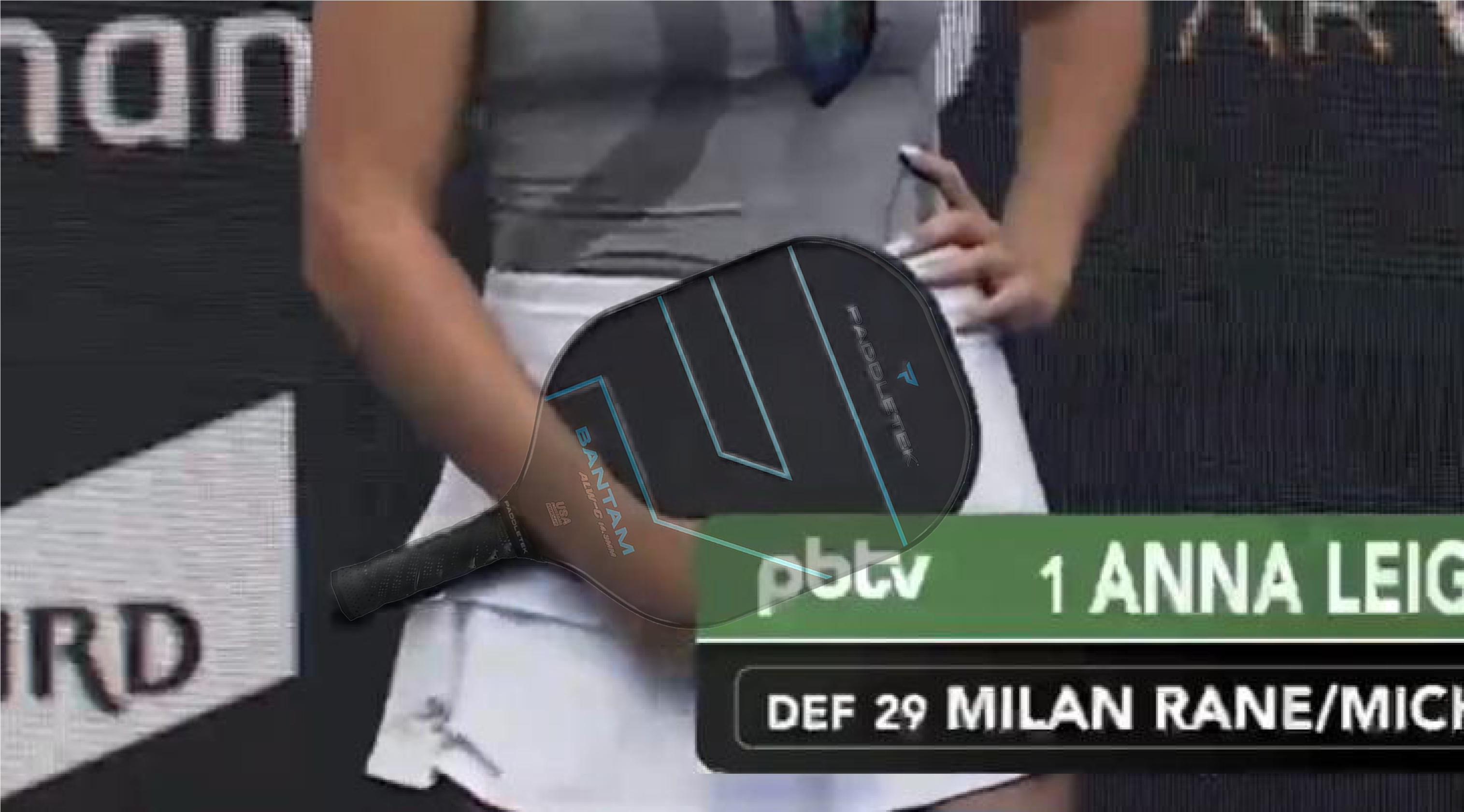 アナ・リー・ウォーターの実際のパドル vs 市販のALW-Cパドル : r