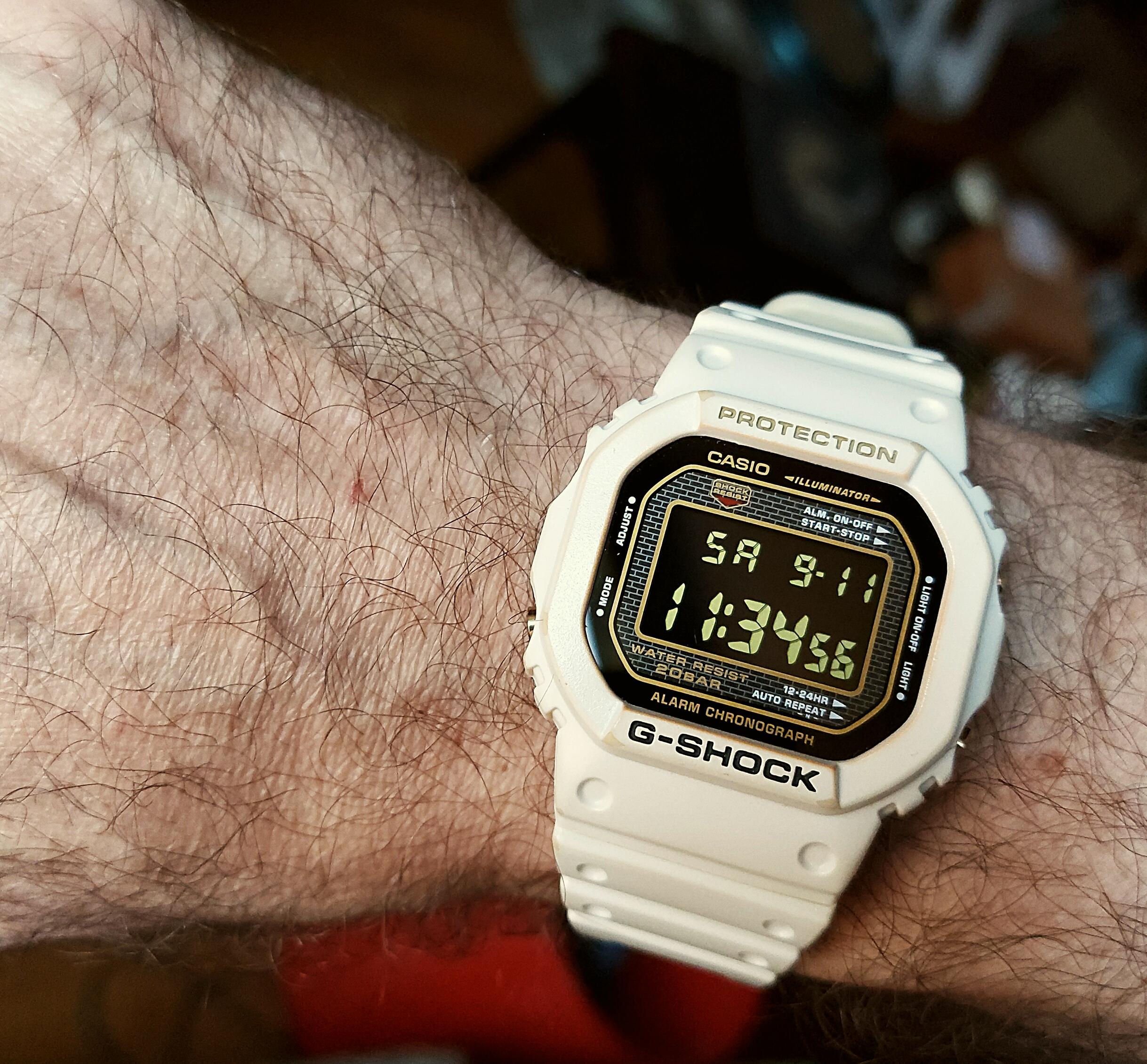 25th Anniversary DW-5025B-7 : r/gshock