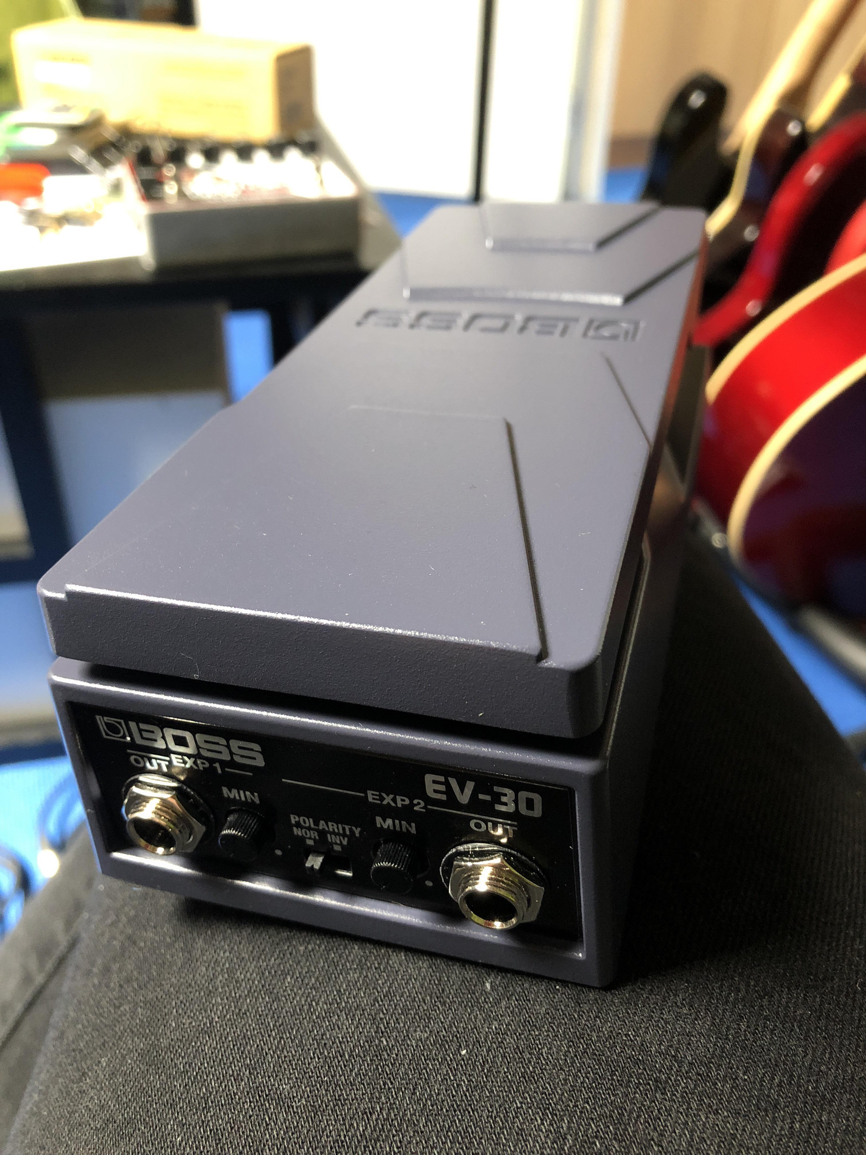 初めてのエクスプレッションペダルとしてBoss EV-30を買ったんだけど