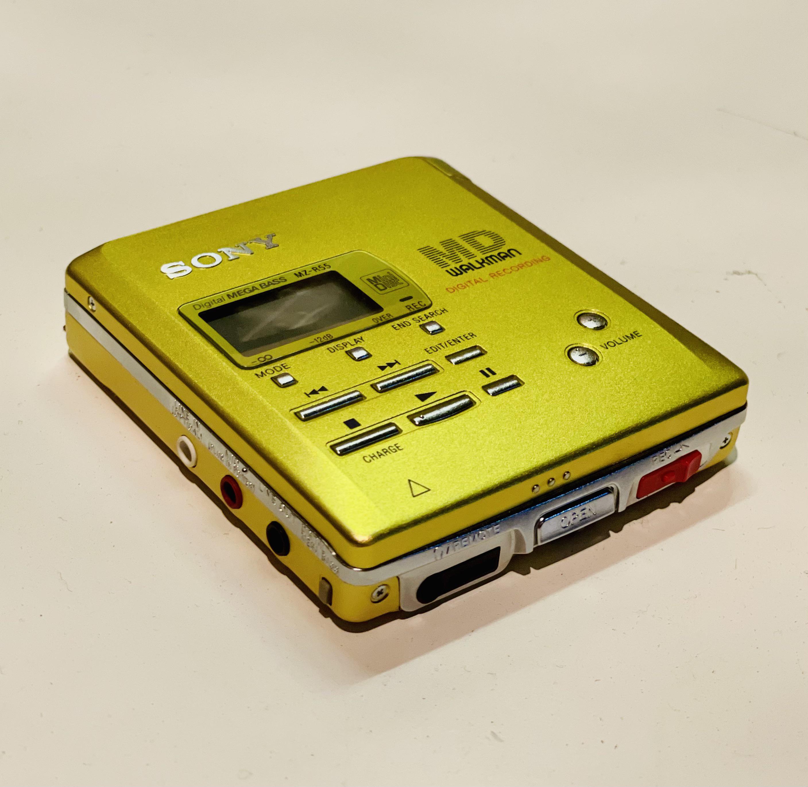 Gold MZ-R55 - hard to tell if ugly or awesome : r/minidisc