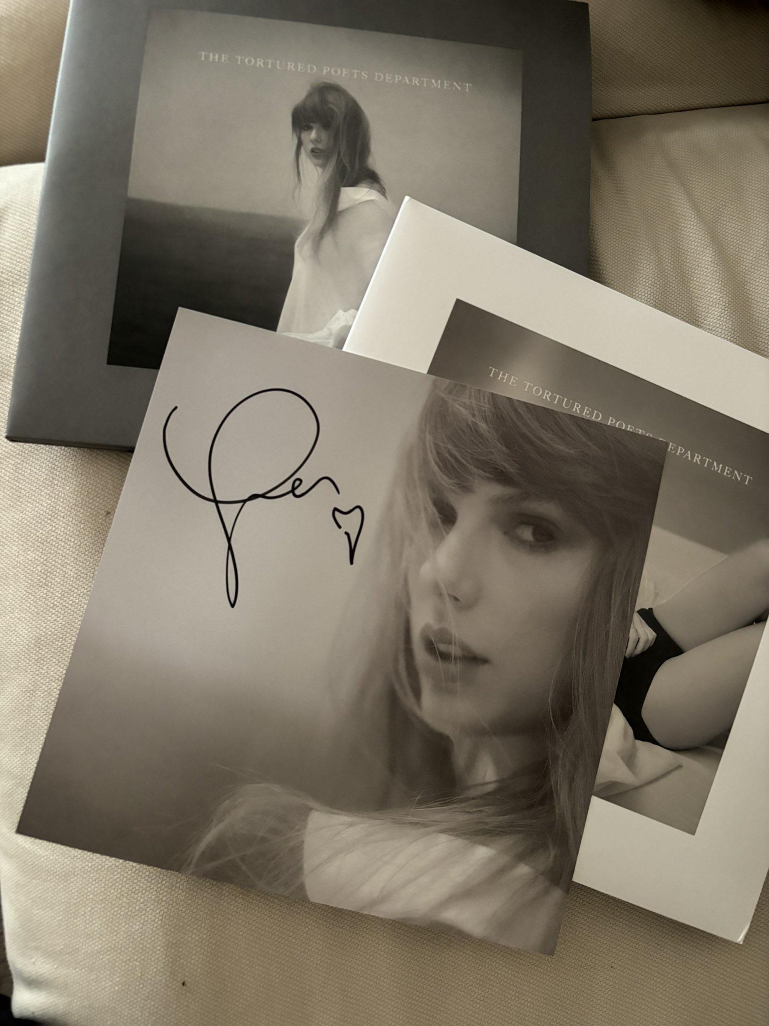 First look at TTPD Signed Vinyl Insert : r/TaylorSwiftAutographs