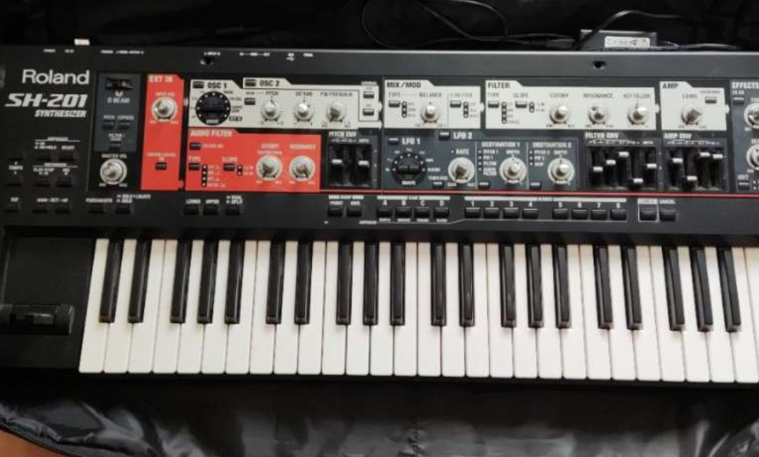 ローランドのsh-201って大体いくらくらいするの？あと、良いやつなの