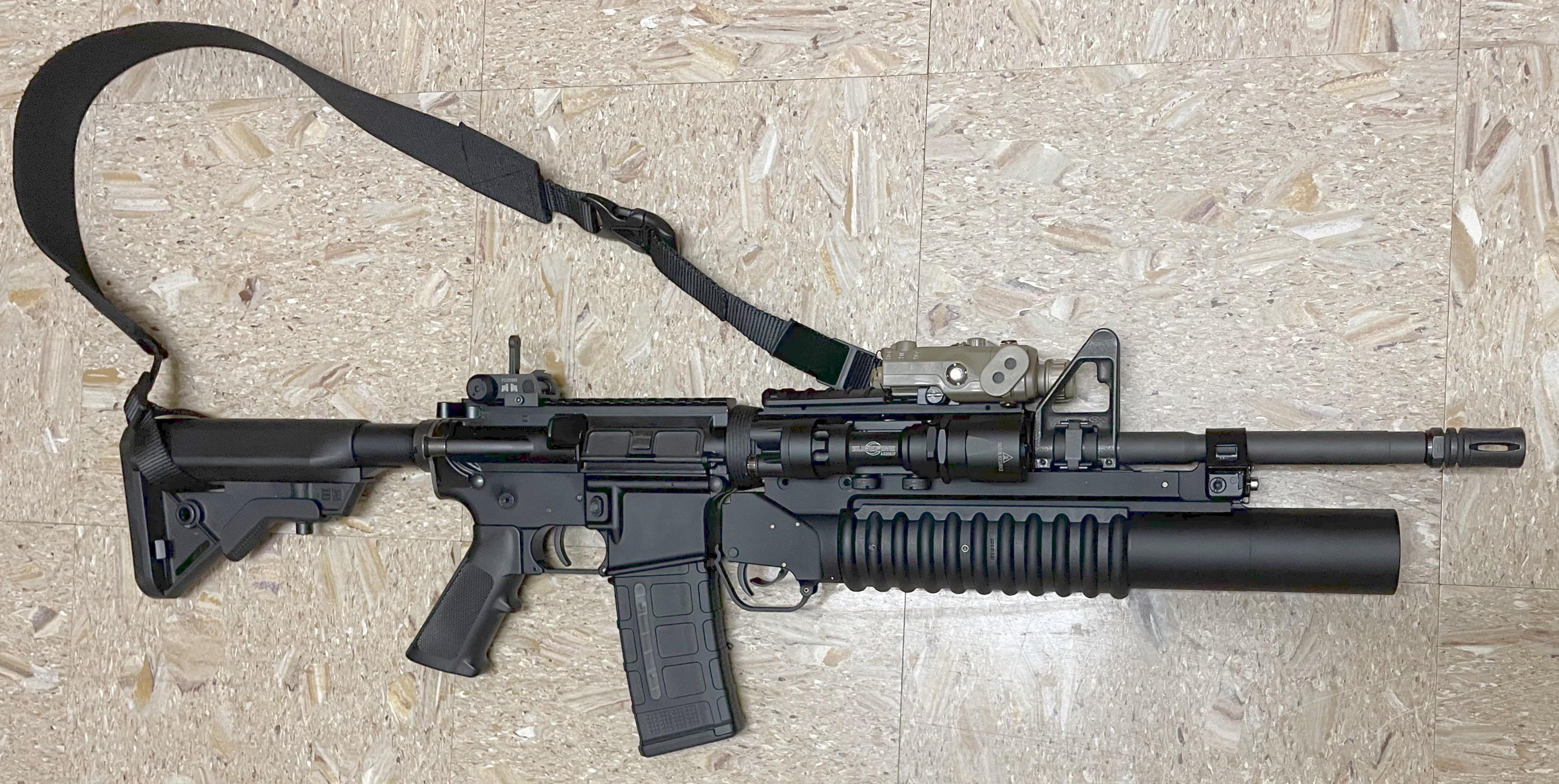 M4a1クローン w/バイナリートリガー M203 37mm SOMO PEQ Maetech BUIS