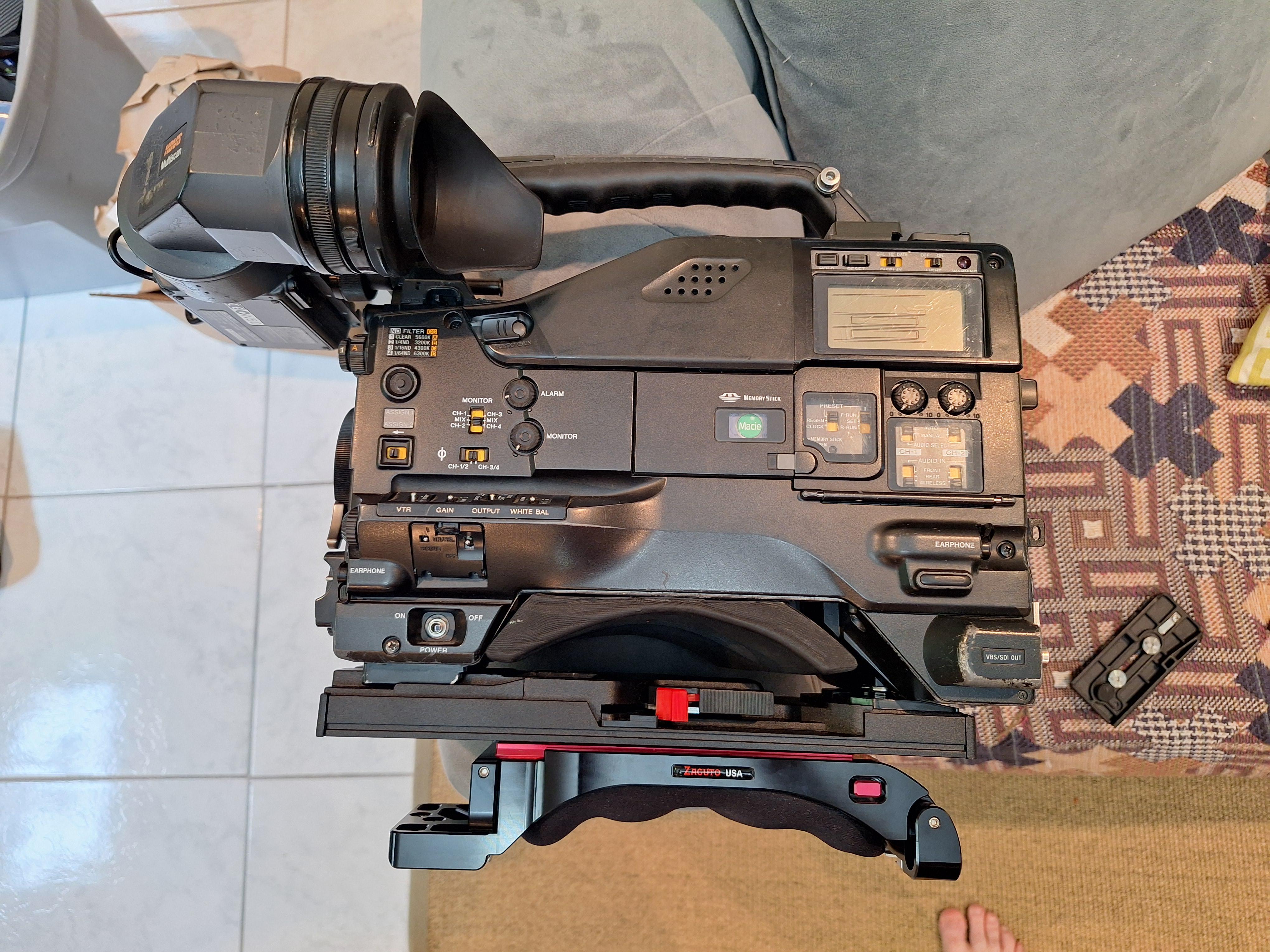 Sony HDW-F900rのリギング方法 : r/cinematography