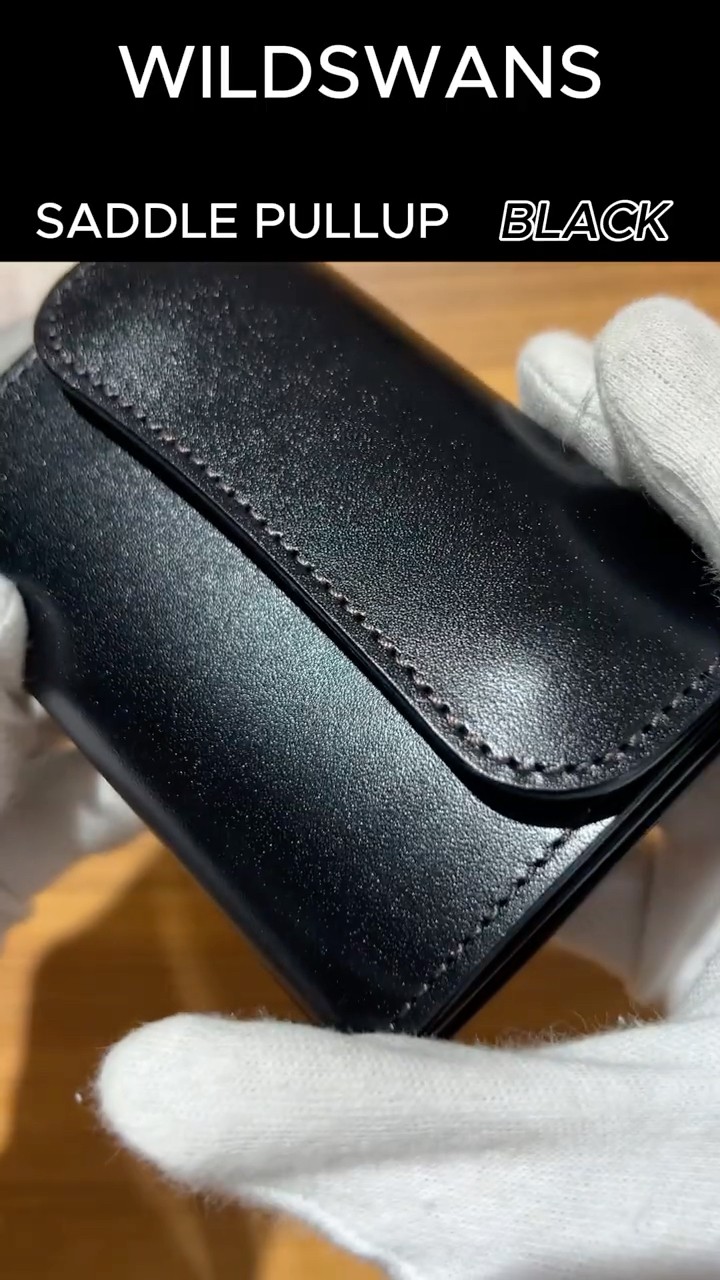 WILDSWANS PONT サドルプルアップ ミニウォレット（ブラック） - YouTube