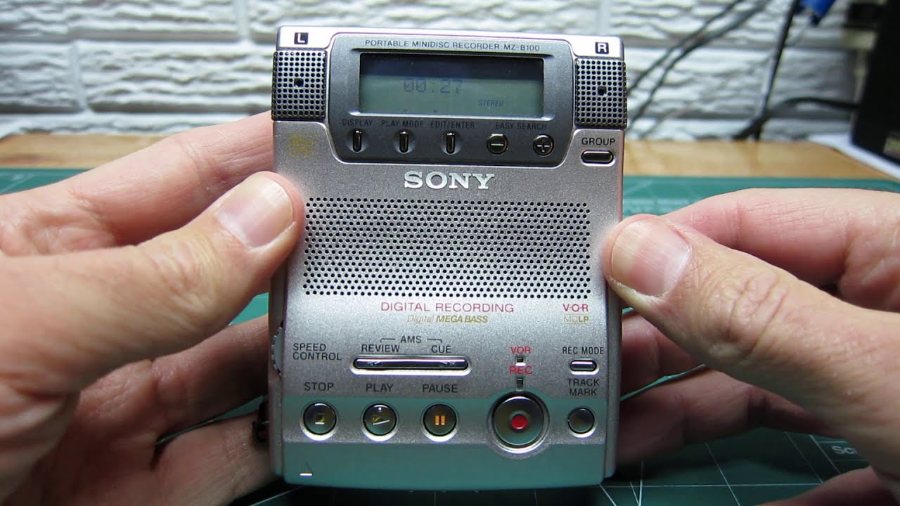 Sony MZ-B100 Minidisc Player Recorder Demo - YouTube