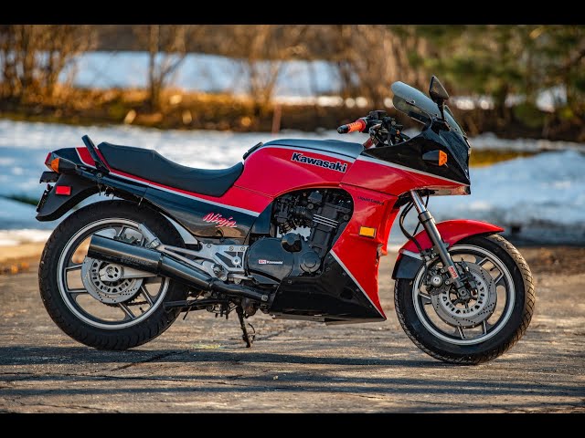 1985 Kawasaki Ninja ZX900 - YouTube