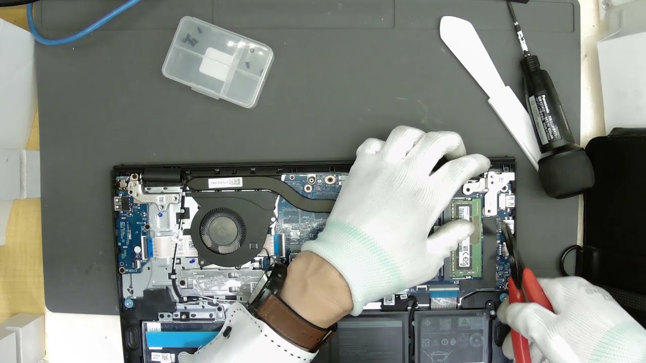 DELL Inspiron 15 3520 ヒンジ Hinge 分解 Disassembly - YouTube