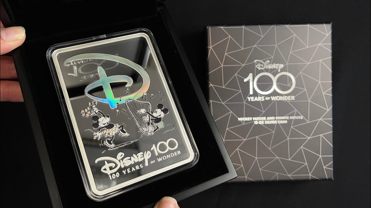 Disney 100 Years of Wonder - Mickey Mouse and Minnie Mouse 10oz