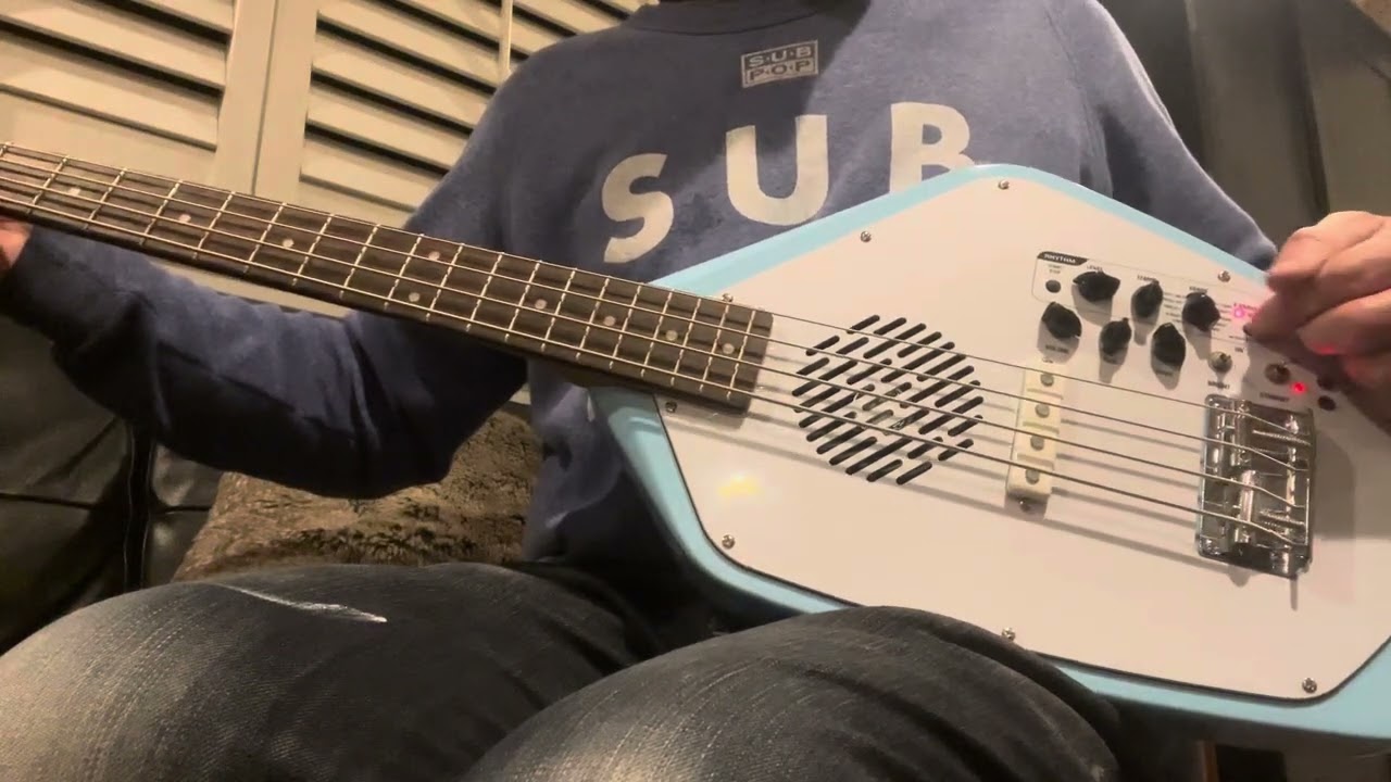 Vox Apache Phantom Bass w Built In Amp & Drum Machine Circa 2012