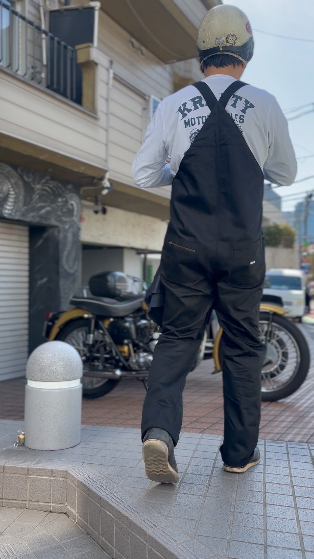 原宿バイカー】BLUCOの新作オーバーオール着てトラに乗ろう♪ #tokyo