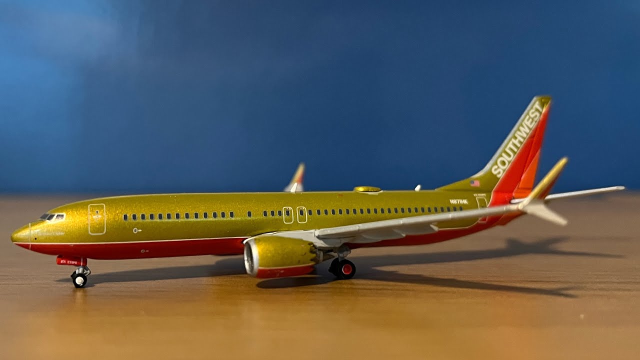 Gemini 200 - Southwest Airlines - 737 MAX 8 - Desert Gold Retro