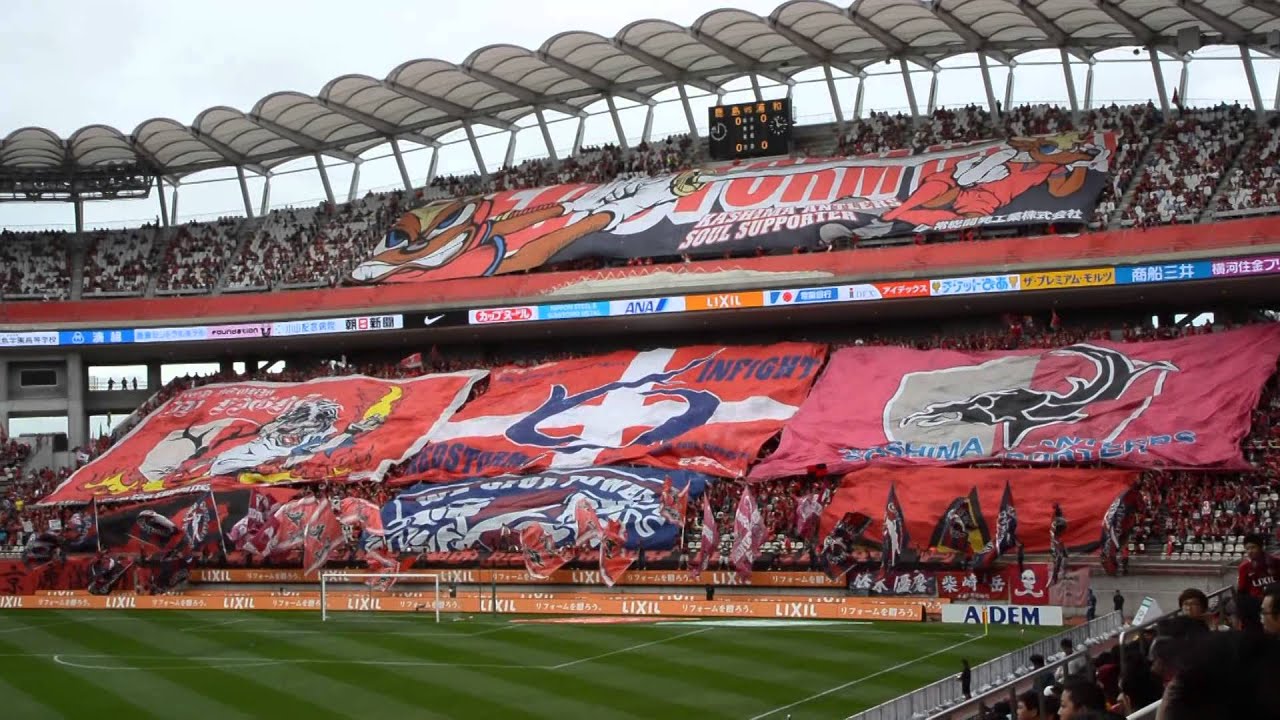 鹿島のビッグフラッグ→威風堂々→浦和、アウェイで圧巻のコレオ