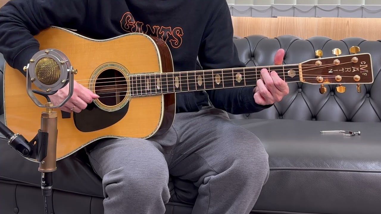 Martin D-45 (1980) - YouTube