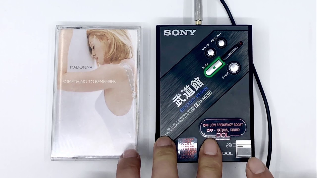 Sony Walkman WM-DD100 Boodo Khan 武道館 - YouTube