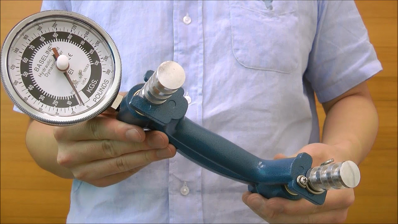 BASELINE（ベースライン）社の油圧式握力計，130kgまで計測可能