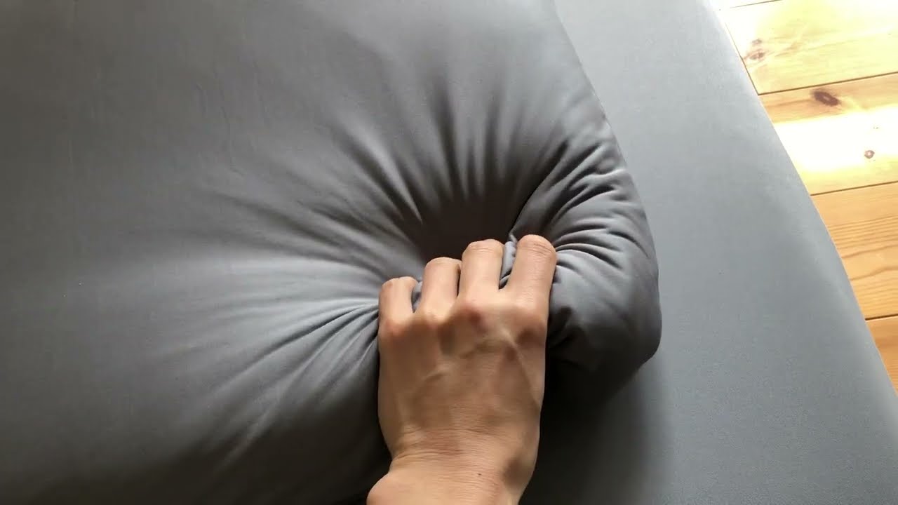 リムネ枕(LIMNE the Pillow)の柔らかく癒される感触 - YouTube