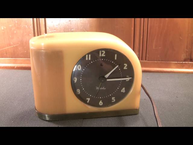 1950s Westclox S5-J Moonbeam Alarm Clock - YouTube