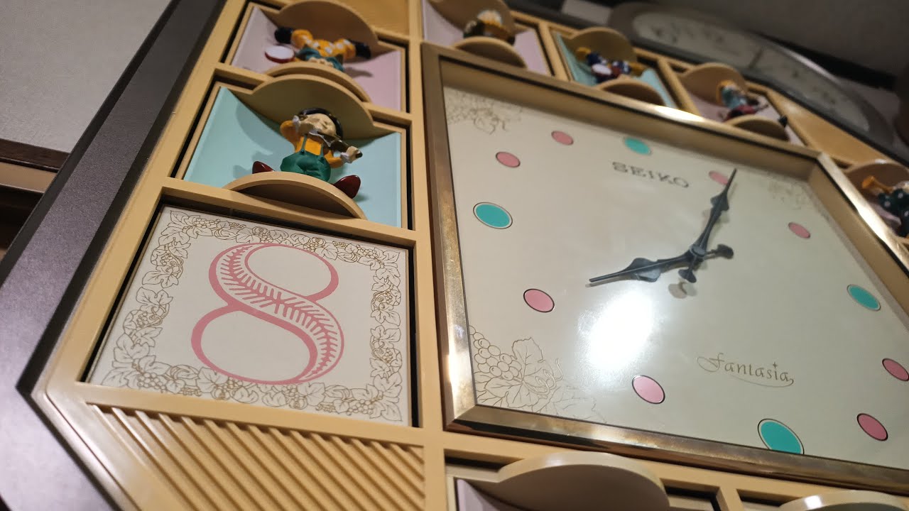 初代）セイコー ファンタジア RE501B からくり時計 - YouTube