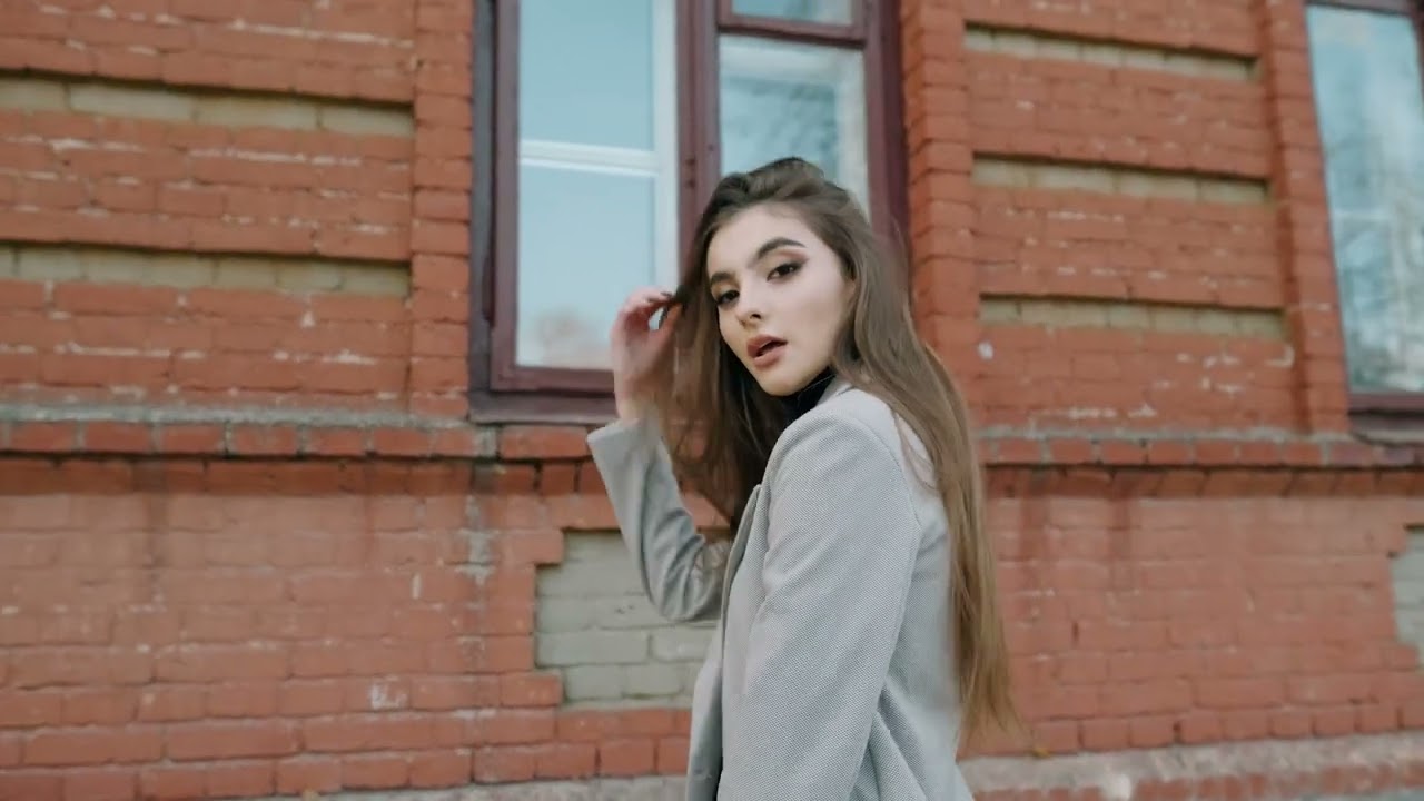 Cubica® TOUSLE Anti-Frizz Styling Spray | SEVEN