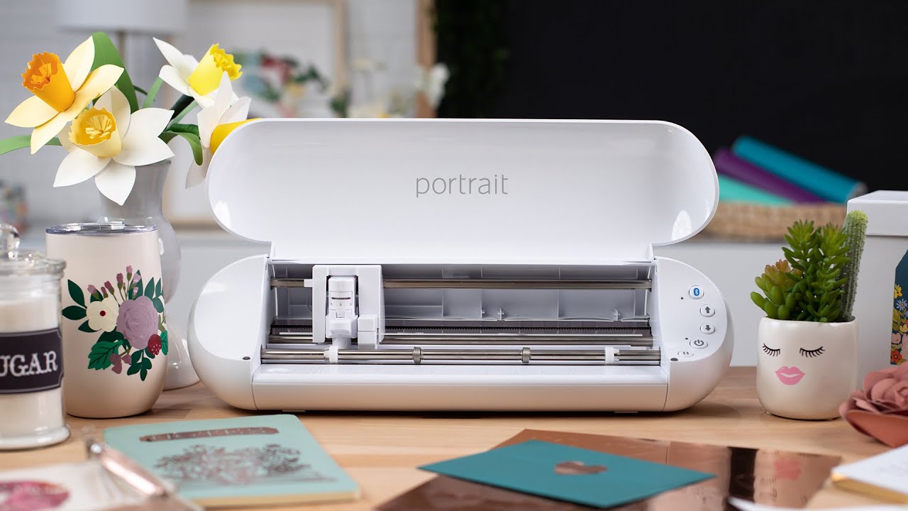 小型カッティングマシン Portrait3 登場 - YouTube