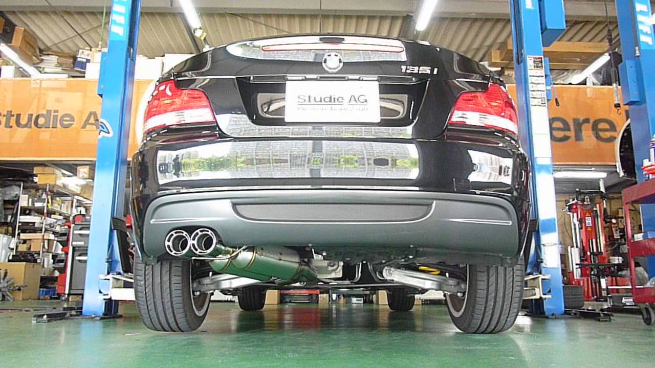 SACLAM BMW E82 135i N54 Turbo SOUND Studie.AG マフラー - YouTube