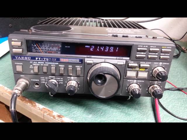 Yaesu FT-757GX - YouTube