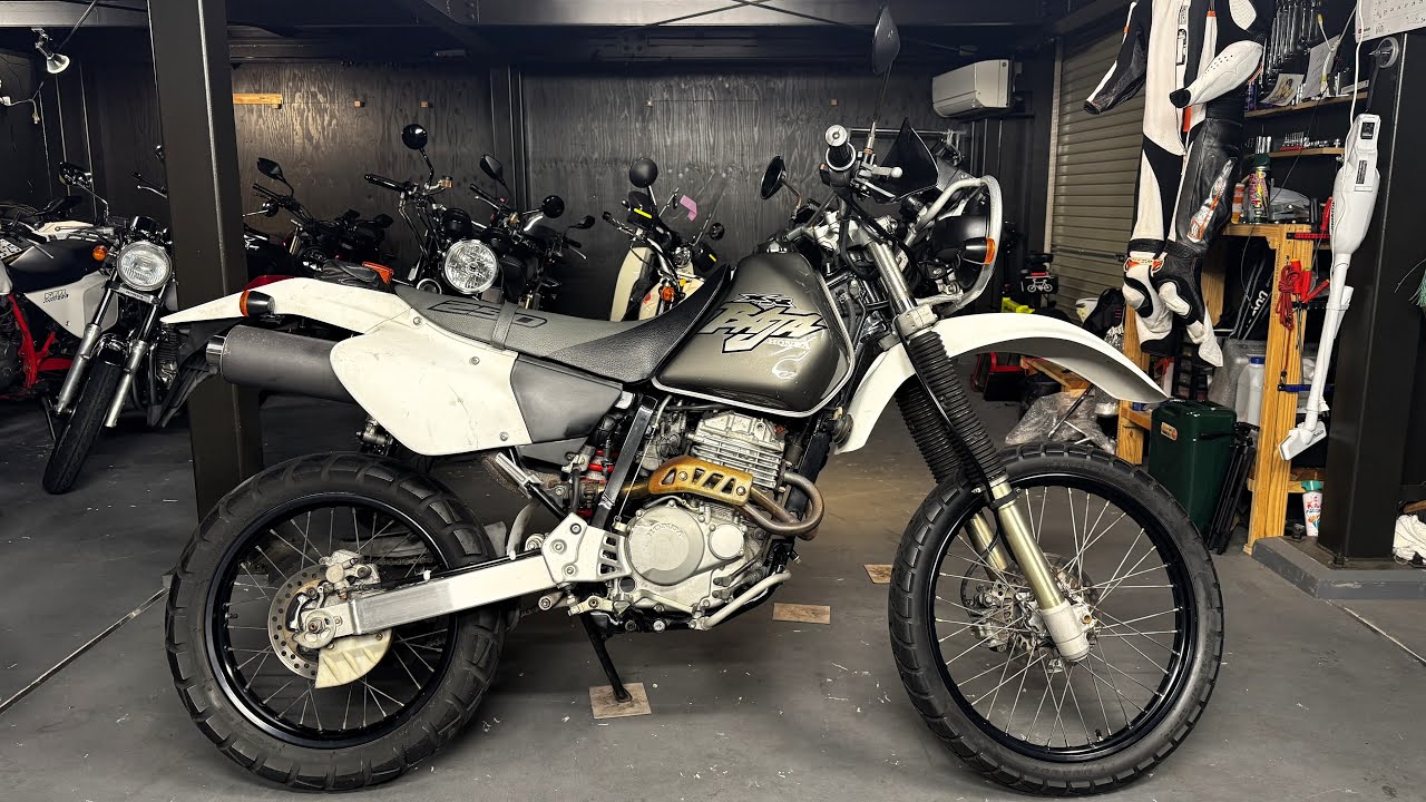 Honda XR250 Baja Reference Video: Off-road bike with round twin