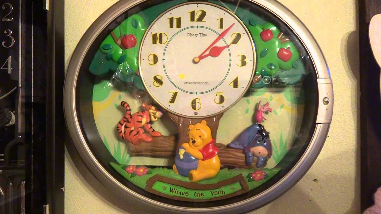 ディズニータイム(SEIKO)プーさん FW517S 掛け時計 - YouTube