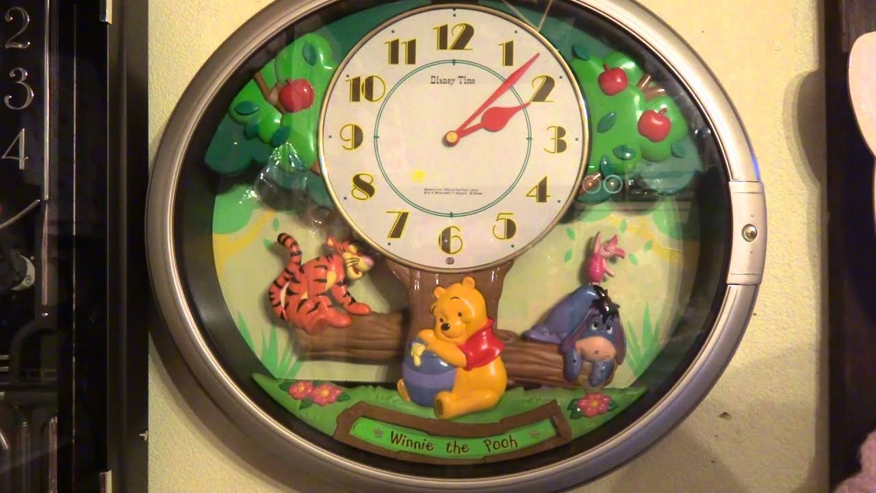 ディズニータイム(SEIKO)プーさん FW517S 掛け時計 - YouTube
