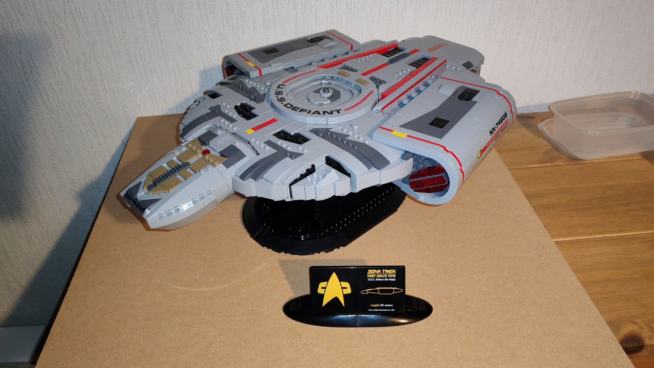 Star Trek - Defiant NX-74205 - P04/64 (Blue Brixx 104965) (4K