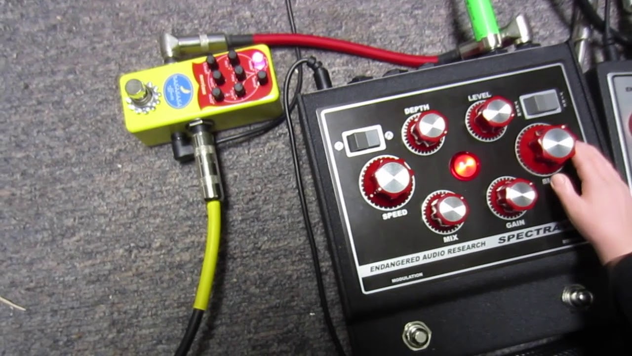 MATRYOSHKA BASS SYNTH PEDAL