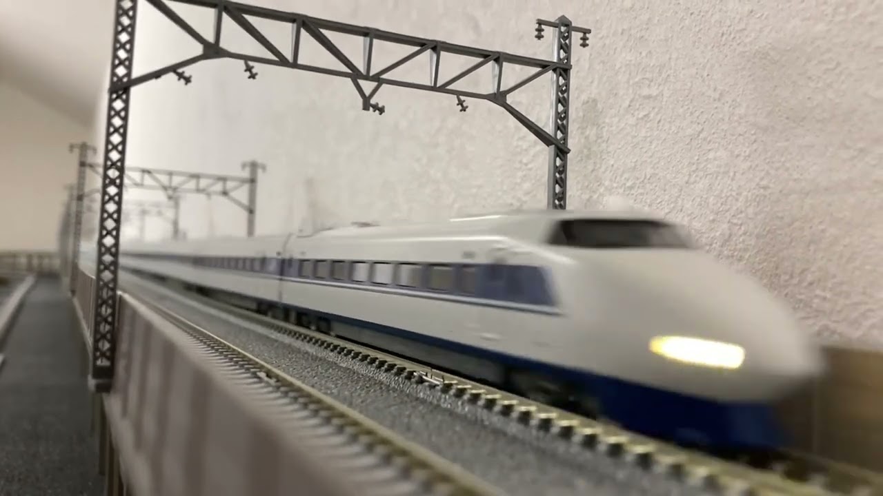 Nゲージ・KATO 100系新幹線「グランドひかり」 - YouTube