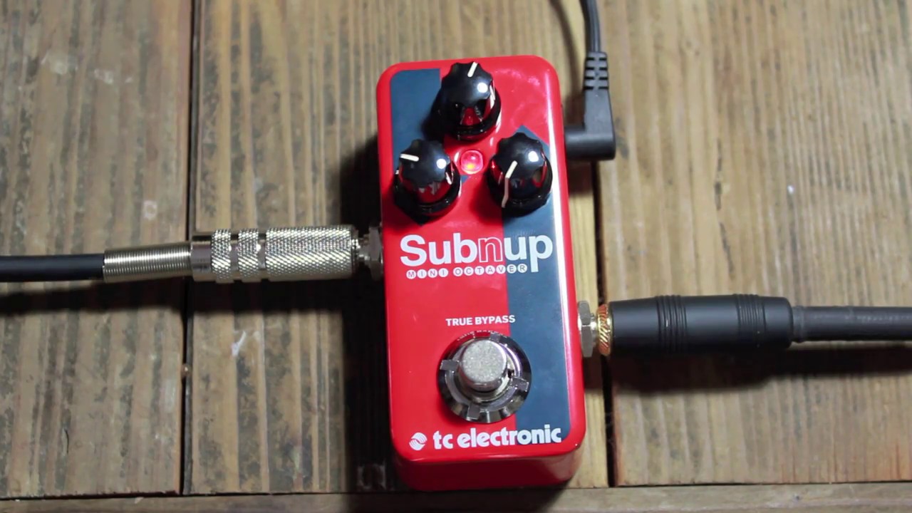 Sub 'N' Up Mini Octaver Demo on Bass, by Ariel Garcia - YouTube
