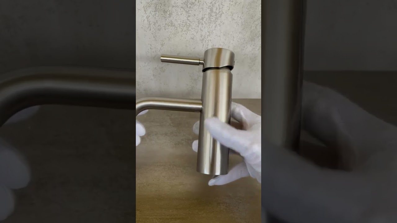 Високий змішувач для умивальника брашований нікель Bugnatese Kobuk