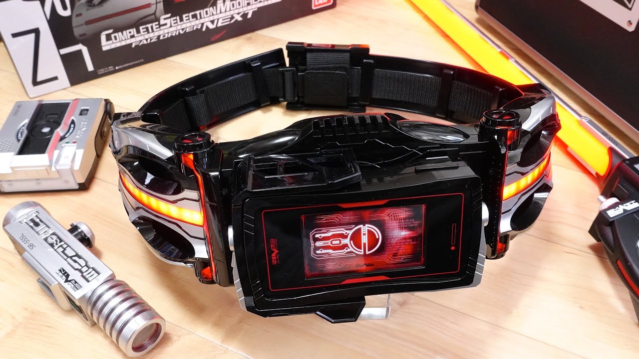 Transform into Next Faiz with super LED light! Premium Bandai