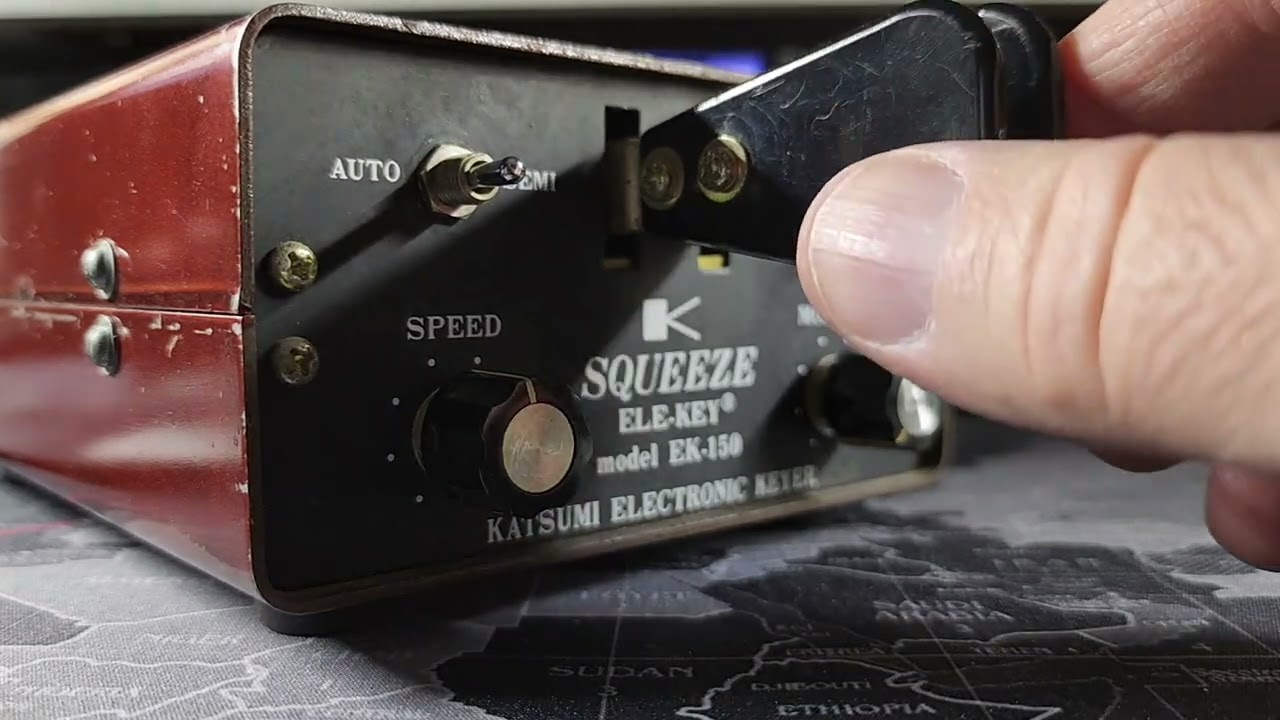My new Katsumi Squeeze ELE-KEY EK-150 electronic keyer - YouTube
