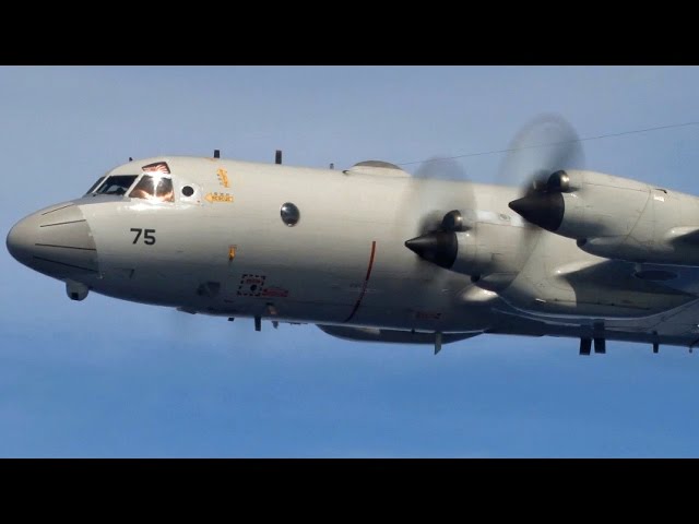 海上自衛隊 P-3C哨戒機 ハープーン対艦ミサイル発射 - YouTube