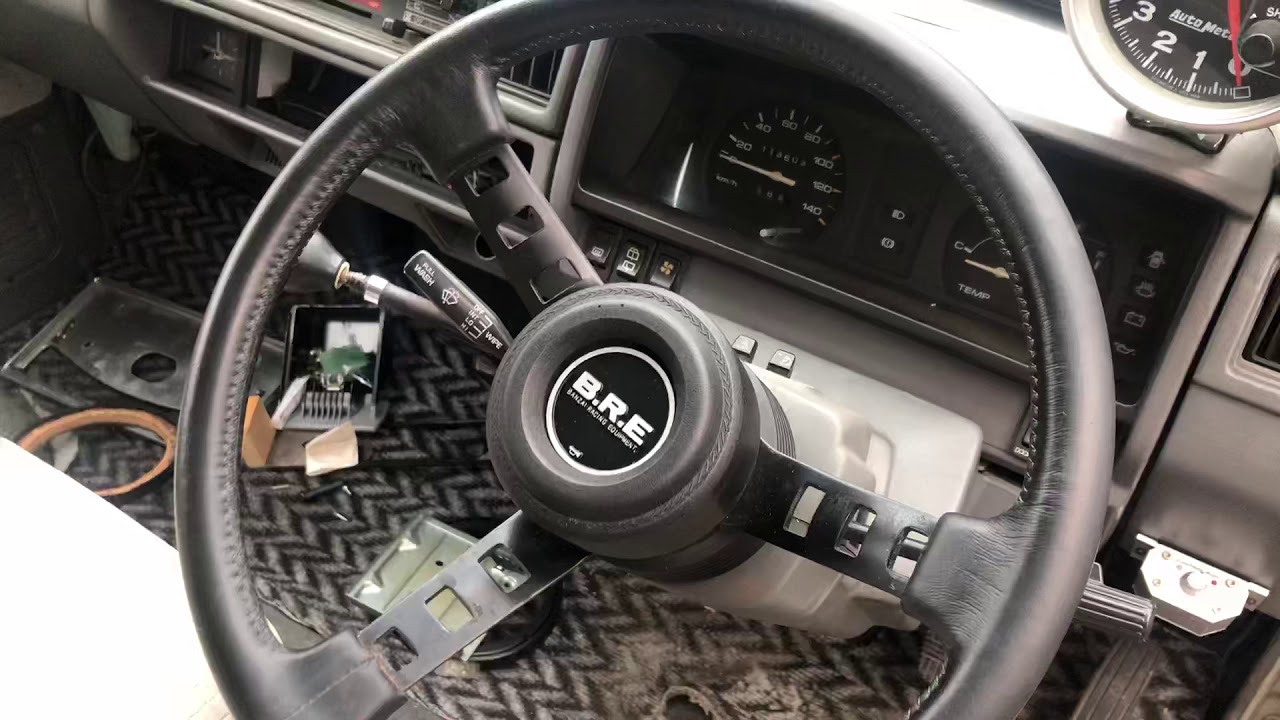 DATSUNイメージステアリングのご紹介です！ナンと汎用ボスを使えば