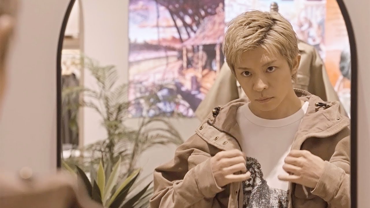 Number_i Kishi Yuta visits the Banana Republic pop-up store for